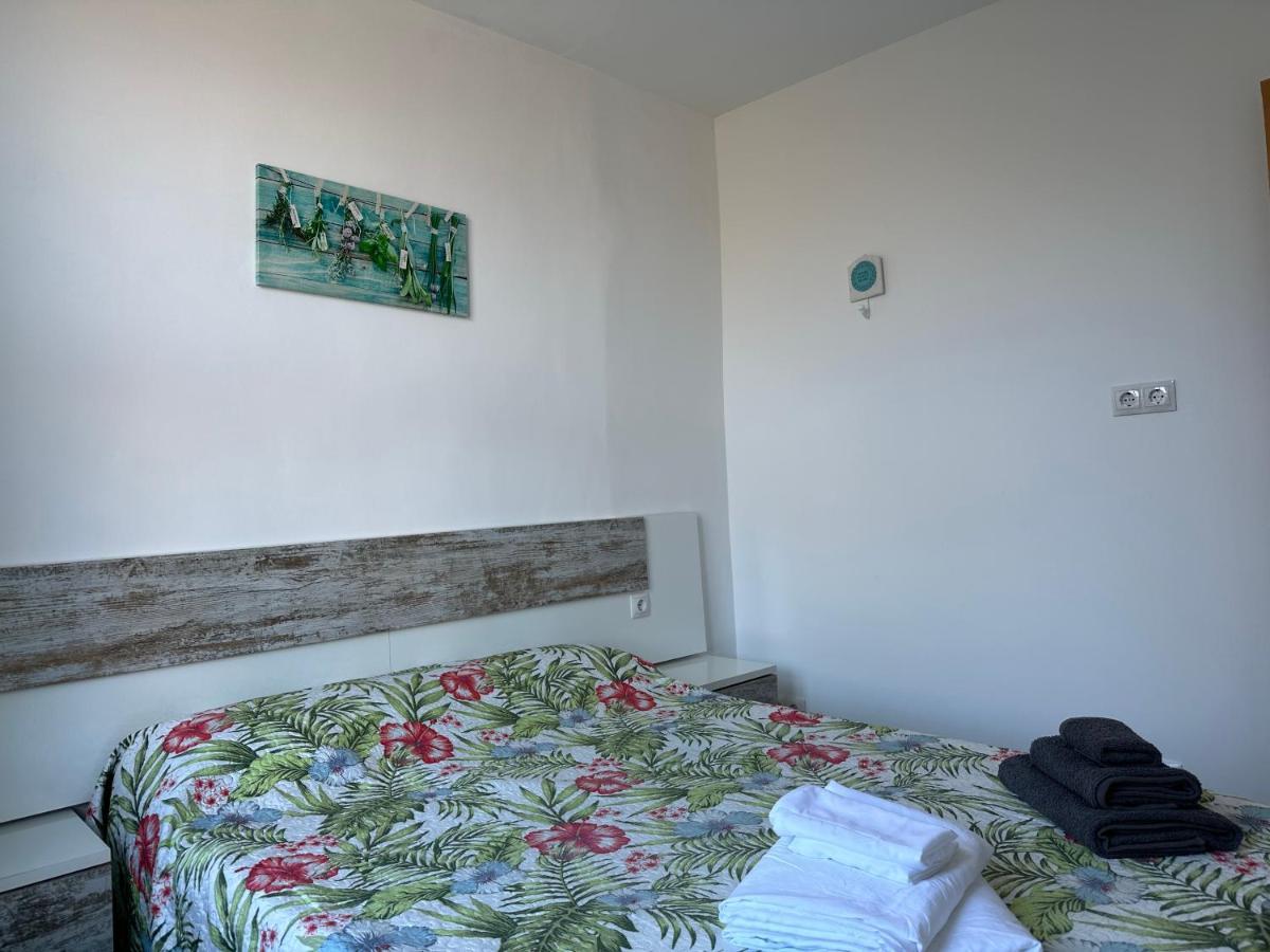 Alojamiento Entero. Piso En El Centro De El Vendrell. Εξωτερικό φωτογραφία